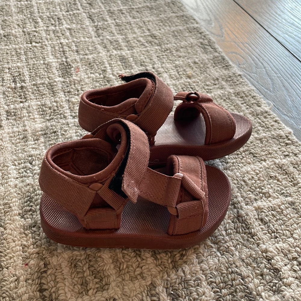 Toddler sandals